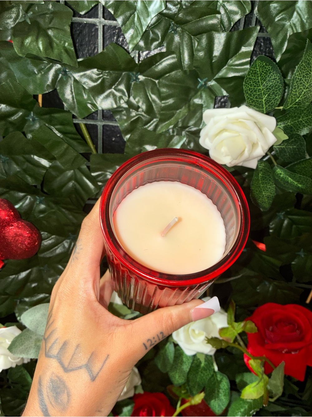 Red Amber Scented Candle - Picture 2 of 2